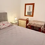 Dani 招待所 3*