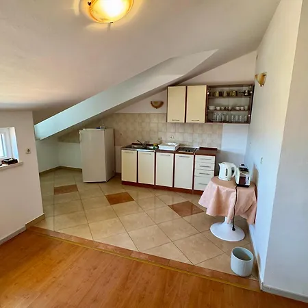 بيت ضيافة Dani 3*