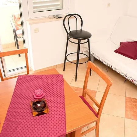 Dani 3* מאקרסקה