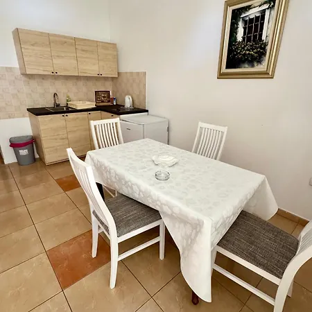 Dani 3* Makarska
