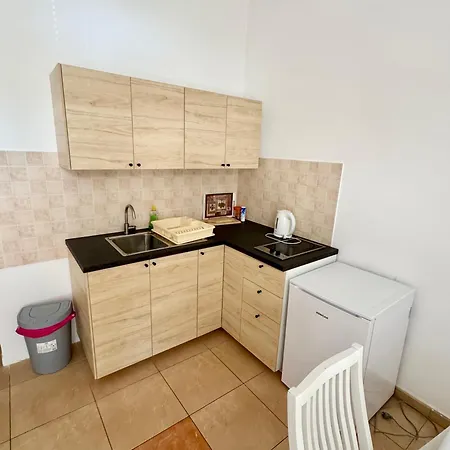 Dani בית הארחה