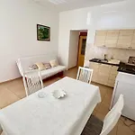 בית הארחה Dani מאקרסקה